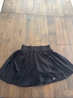 ALO Yoga Black Pleated Athletic Mini Skirt